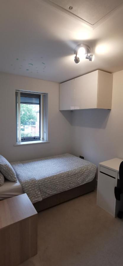 Modern City Centre House With Free Parking Кентърбъри Екстериор снимка
